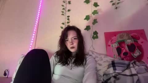 Snapshot of raven_armor chatting on June 27, 6:02 pm raven_armor online show from June 27, 6:02 pm