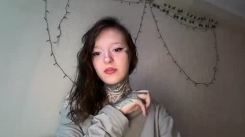 Snapshot of raven_armor chatting on July 22, 6:00 pm raven_armor online show from July 22, 6:00 pm