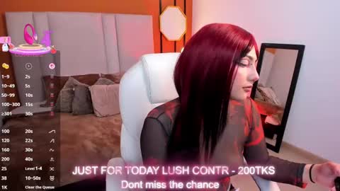 Raven Curly online show from November 21, 9:02 pm