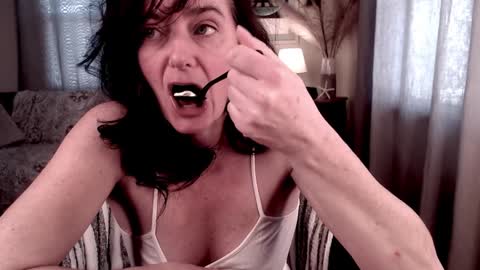 Snapshot of raven_feathers chatting on January 26, 3:14 pm Roxanneredlight59 online show from January 26, 3:14 pm