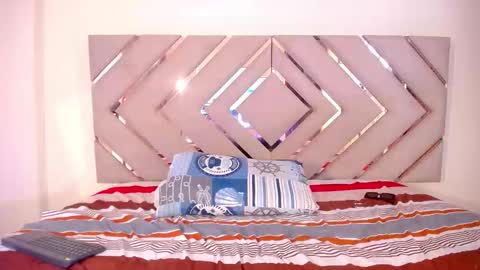 RAVEN FOXTER online show from December 13, 7:53 pm