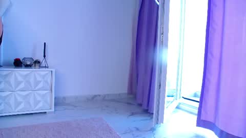 Snapshot of raven_foxxy chatting on June 24, 6:12 am Raven Foxxy online show from June 24, 6:12 am