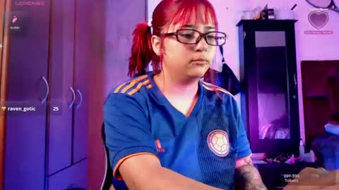 Snapshot of raven_gotic69 chatting on June 18, 1:28 am charlote rayen online show from June 18, 1:28 am