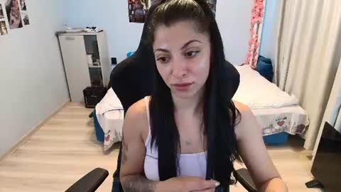 Snapshot of raven_haired_goddess chatting on July 27, 6:09 am raven_haired_goddess online show from July 27, 6:09 am