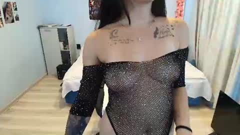raven_haired_goddess online show from July 28, 12:48 pm