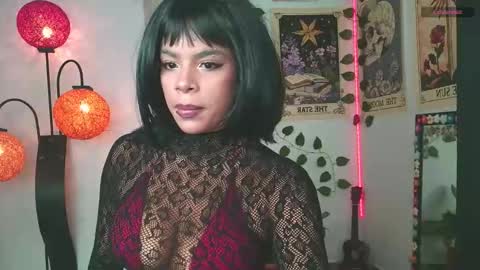 Snapshot of raven_luv chatting on September 12, 10:10 pm raven  online show from September 12, 10:10 pm