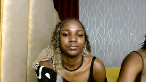 Snapshot of raven_luxe chatting on July 3, 3:35 am Raven online show from July 3, 3:35 am