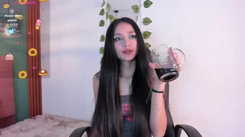 Snapshot of raven_smith_ chatting on May 15, 7:04 am raven_smith_ online show from May 15, 7:04 am