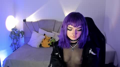 ravencollen online show from November 18, 12:31 pm