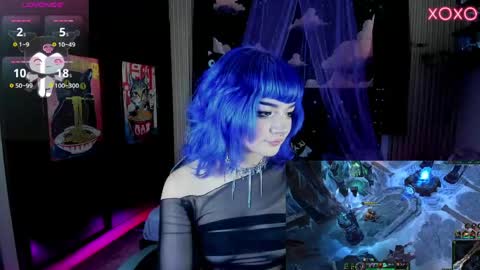 Snapshot of ravencollen chatting on May 29, 8:29 pm ravencollen online show from May 29, 8:29 pm