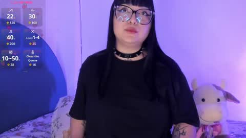 Snapshot of ravendark_666 chatting on July 10, 7:45 am Raven online show from July 10, 7:45 am