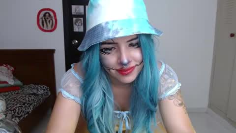 Snapshot of ravenlotus chatting on October 31, 7:37 pm ravenlotus online show from October 31, 7:37 pm