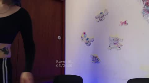 raventh_ online show from May 15, 12:01 pm