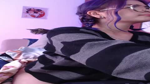 raventh_ online show from May 27, 3:09 pm