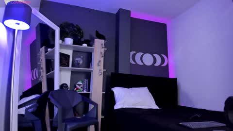 Raven Witch online show from January 14, 9:09 pm