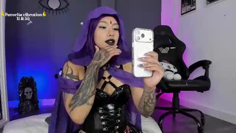 Raven Witch online show from June 20, 6:22 pm
