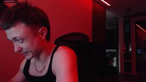 Snapshot of ravine_doleg chatting on October 2, 10:50 pm Alex Nash online show from October 2, 10:50 pm