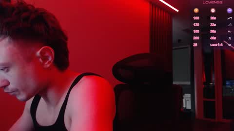 Snapshot of ravine_doleg chatting on October 15, 9:15 pm Alex Nash online show from October 15, 9:15 pm