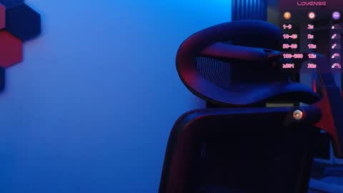 Snapshot of ravine_doleg chatting on October 24, 1:57 am Alex Nash online show from October 24, 1:57 am