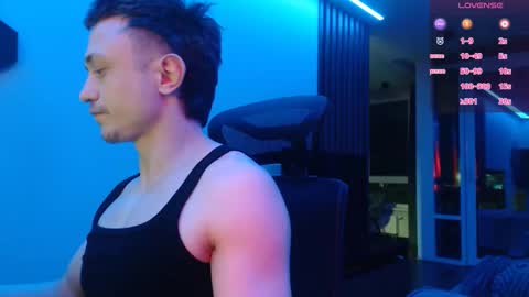 Snapshot of ravine_doleg chatting on October 31, 2:01 am Alex Nash online show from October 31, 2:01 am