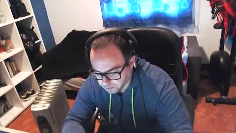 ravingr3d3 online show from February 19, 9:06 am