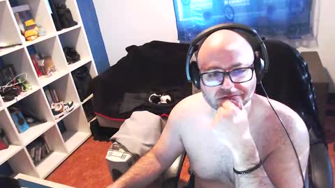 ravingr3d3 online show from February 21, 4:48 pm