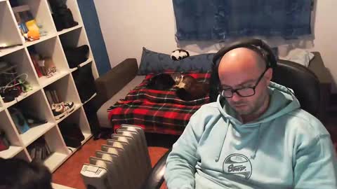 ravingr3d3 online show from February 22, 11:03 pm