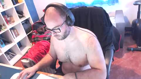 ravingr3d3 online show from March 7, 3:18 pm