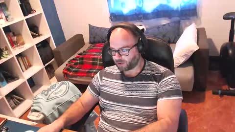 ravingr3d3 online show from March 10, 3:30 pm