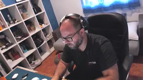 ravingr3d3 online show from September 29, 8:08 am