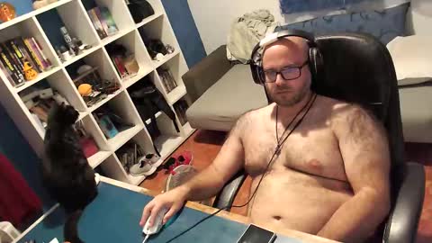 ravingr3d3 online show from October 14, 11:05 pm