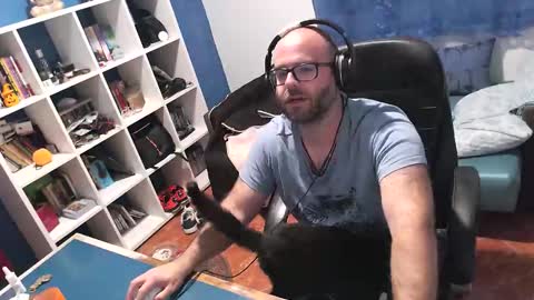 ravingr3d3 online show from October 27, 11:09 pm