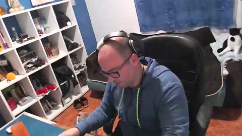 ravingr3d3 online show from November 1, 10:01 pm