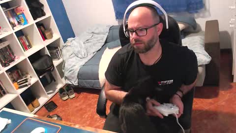 ravingr3d3 online show from March 15, 12:49 am