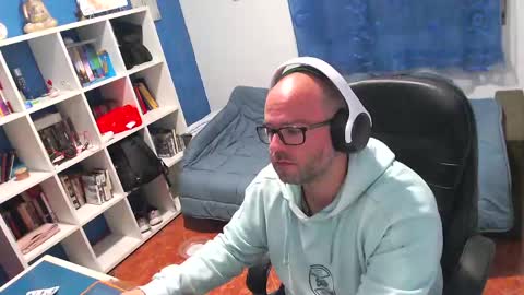 Snapshot of ravingr3d3 chatting on May 3, 8:26 pm ravingr3d3 online show from May 3, 8:26 pm