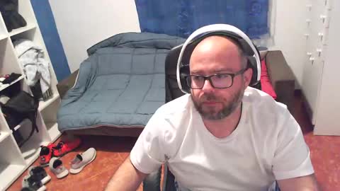 Snapshot of ravingr3d3 chatting on May 14, 9:21 pm ravingr3d3 online show from May 14, 9:21 pm