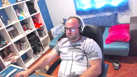 Snapshot of ravingr3d3 chatting on June 3, 4:12 pm ravingr3d3 online show from June 3, 4:12 pm
