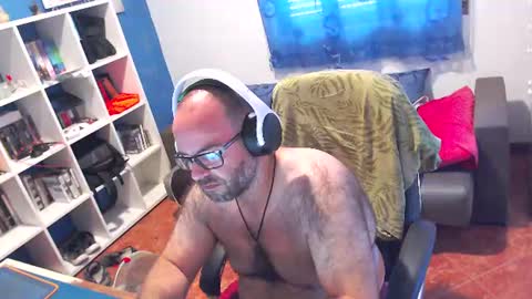 ravingr3d3 online show from July 1, 10:17 am