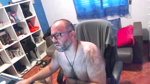 ravingr3d3 online show from July 2, 9:37 am