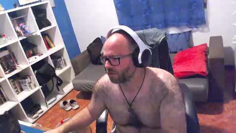 ravingr3d3 online show from July 3, 11:33 pm