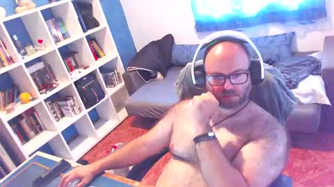 ravingr3d3 online show from July 6, 1:19 pm