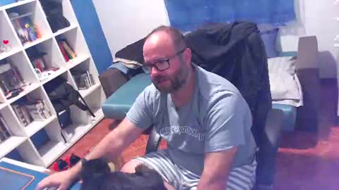 ravingr3d3 online show from July 13, 10:23 pm