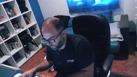 ravingr3d3 online show from July 14, 8:08 am
