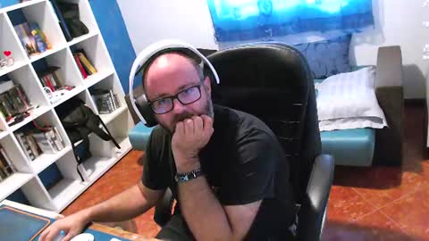 ravingr3d3 online show from July 14, 10:43 am