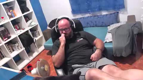 ravingr3d3 online show from July 15, 9:53 pm