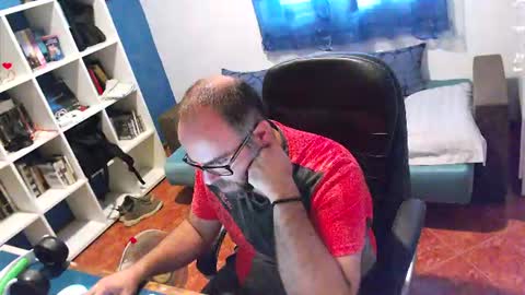 ravingr3d3 online show from July 21, 10:50 am