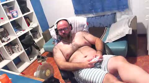 ravingr3d3 online show from July 21, 10:56 pm