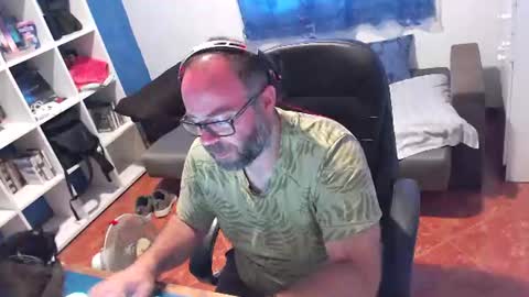 ravingr3d3 online show from July 27, 10:22 am