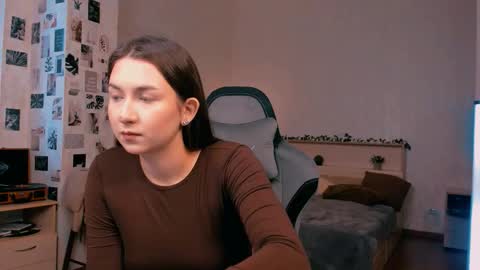 Snapshot of raviolly046 chatting on October 20, 11:10 am Alia Mereyn online show from October 20, 11:10 am