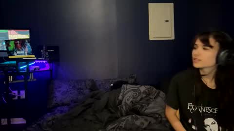 Snapshot of ravyn_nyx chatting on October 21, 2:45 am Ravyn and Nyx online show from October 21, 2:45 am